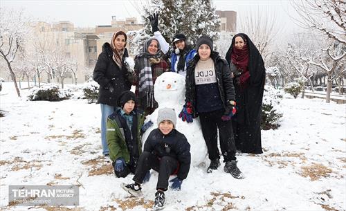 روز برفی در منطقه 5 11