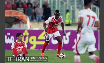 دیدار دو تیم پرسپولیس تهران و فولاد خوزستان