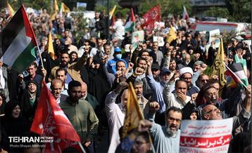 مراسم تشییع پیکر شهید سردار عباس نیلفروشان - ۱ 10