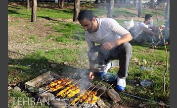 دوچرخه سواری در پارک چیتگر