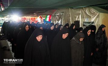 خدمت‌رسانی خادمان شهرداری منطقه 8 در قرارگاه زینبیه(س) (4)
