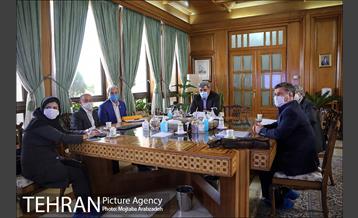 جلسه دکتر حناچی با خیرین مدرسه ساز تهران 3