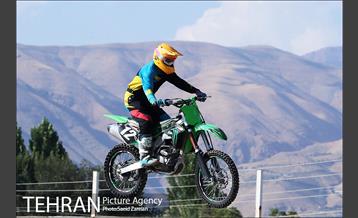 امضاءتفاهم نامه همکاری میان سازمان ورزش شهرداری تهران و فدراسیون موتورسواری و اتومبیلرانی 11