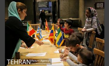 روز جهانی کودک در برج آزادی 21