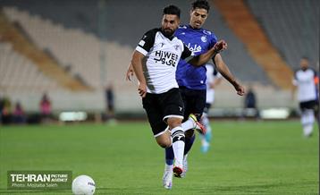دیدار تیم های فوتبال استقلال تهران و هوادار تهران 21
