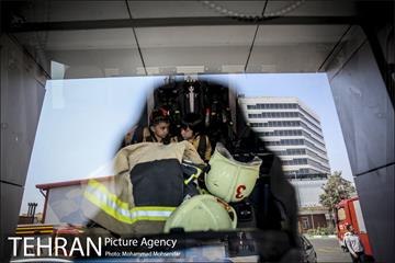 پذیرایی ایستگاه های آتش نشانی از شهروندان و دانش آموزان 9