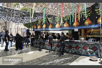 نماز جمعه عاشورایی در منطقه ۵ 32