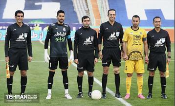 دیدار تیم‌های فوتبال استقلال و سپاهان 8