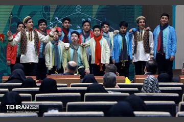 تجلیل و تکریم مادران شهید در منطقه هشت  19