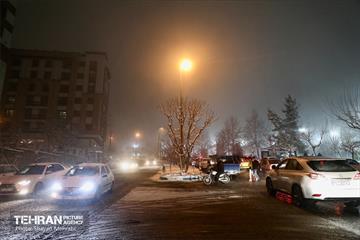 بارش برف زمستانی در معابر شمالی پایتخت - 1 17