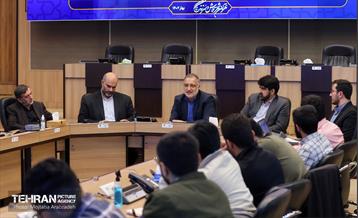 نشست صمیمانه شهردار تهران با فعالان دانشجویی 10