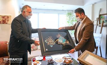 دیدار شهردار تهران باخانواده شهید  اکبرپورسرابی 24