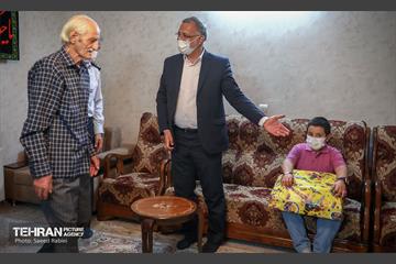 حضور شهردار تهران در منزل آتش نشان شهید مرتضی حیدری 7