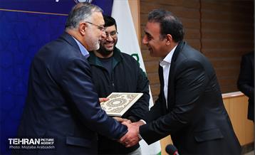 مراسم تقدیر از عملکردهای برتر و منتخبین نمایشگاه شهر-یاران 31