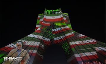 نورافشانی جشن پیروزی انقلاب اسلامی در میدان آزادی 41