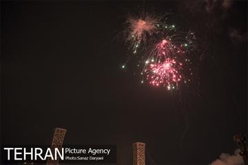 نورافشانی میدان امام حسین(ع) به مناسبت نیمه شعبان‎ 3