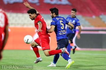 دیدار تیم های فوتبال پرسپولیس و استقلال تهران 19