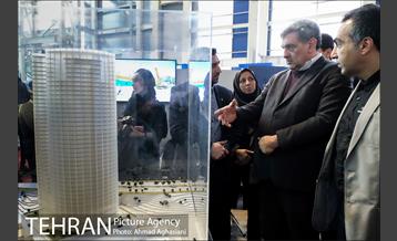 بازدید دکتر حناچی از نمایشگاه ساختمان پایدار 12