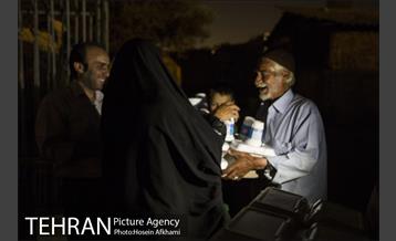 لقمه های مهربانی در محله دولتخواه‎ 17