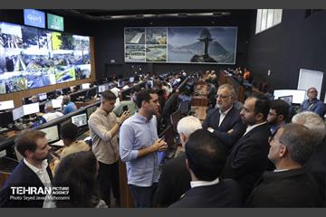 بازدید شهردار تهران از مرکز کنترل ترافیک 25