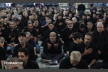 اقامه نماز ظهر عاشورا 5
