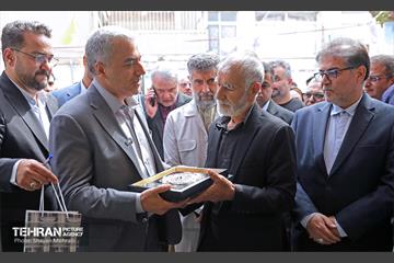 افتتاح بازار میوه و تره‌بار میخک و مروارید 28