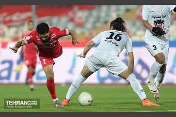 دیدار تیم های فوتبال پرسپولیس و ذوب آهن  2