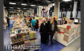 بازدید رئیس سازمان تبلیغات اسلامی از منطقه گردشگرى عباس آباد 41