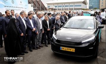 آیین ورود ۱۰۰۰ دستگاه تاکسی برقی به ناوگان حمل و نقل عمومی شهر تهران 6