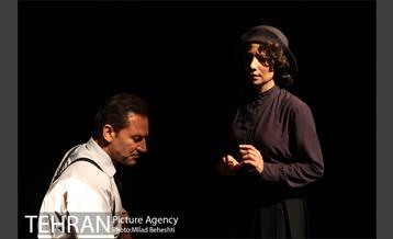 نمایش اکتبر 1942 پاریس 18