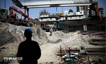 بازدید اعضای کمسیون حمل و نقل شورای اسلامی شهر از ایستگاه تقاطعی مترو توحید 45