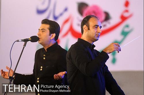 اجرای خیابانی محمد معتمدی و ارکستر سازهای ملی ایران در بوستان آب و آتش 3