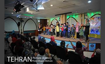 مراسم اختتامیه و تقدیر از برگزیدگان مسابقه نقاشی هم کلاسی سلام 12