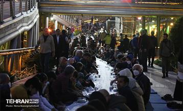 افطاری ساده روی پل طبیعت 11