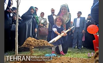 مراسم درختکاری به مناسبت روز مادر 42