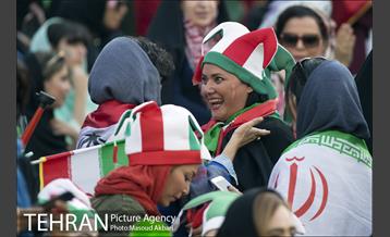 اولین حضور بانوان در رقابت های ملی فوتبال ایران 2 23