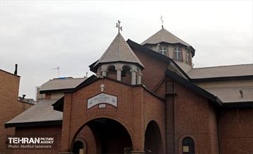 دیدار سخنگو شورای اسلامی شهر تهران با خانواده‌های شهدای ارامنه 17