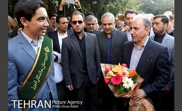 شهردار تهران در آیین نواختن زنگ سال تحصیلی جدید در دبیرستان ماندگار البرز 6