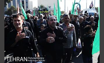 پیاده روی جاماندگان اربعین حسینی(ع) در تهران-2 35