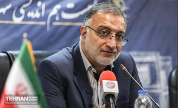 دیدار شهردار تهران با نخبگان و خانواده های شهدای منطقه 14