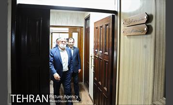 بازدید رئیس شورای شهر از مرکز ارتباطات شهرداری 7