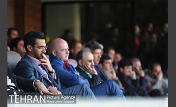 حضور دکتر نجفی در ورزشگاه آزادی برای تماشای شهرآورد پایتخت 2