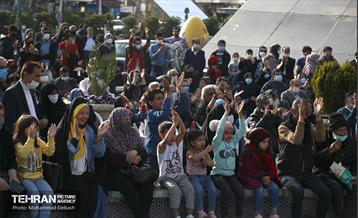 اجرای کارناوال نوروزی لبخند بهار در بوستان دانشجو 10