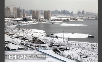 پس از یک روز برفی در پایتخت 24