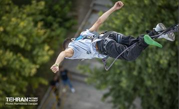 اولین دوره مسابقات پرش بانجی نمایشی  24