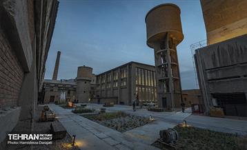 90 سال با سی مان ری  26