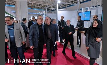 بازدید مشاور و مدیر کل دفتر شهردار تهران از هفتمین نمایشگاه ایران ساخت 6