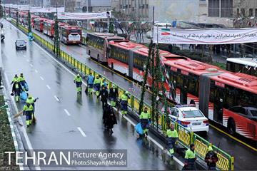 خدمات شهرداری تهران در پایان راهپیمایی یوم الله 22 بهمن 39
