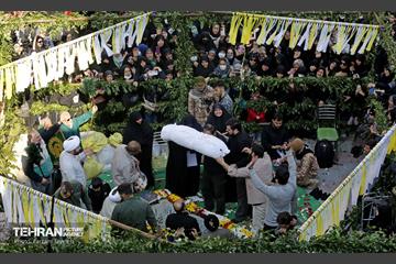 تشییع پیکر شهید گمنام دفاع مقدس "همسایه فردوس" 1