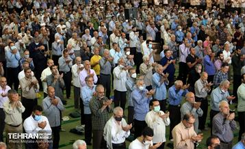 حضور شهردار تهران در نماز جمعه 23